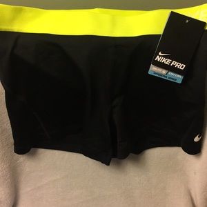 NIKE PRO Women’s Dri-Fit Running Shorts size L NEW